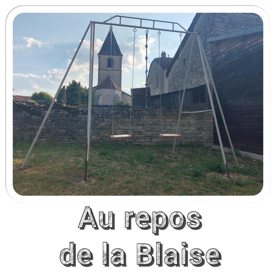 Au Repos De La Blaise Guest House Bagian luar foto